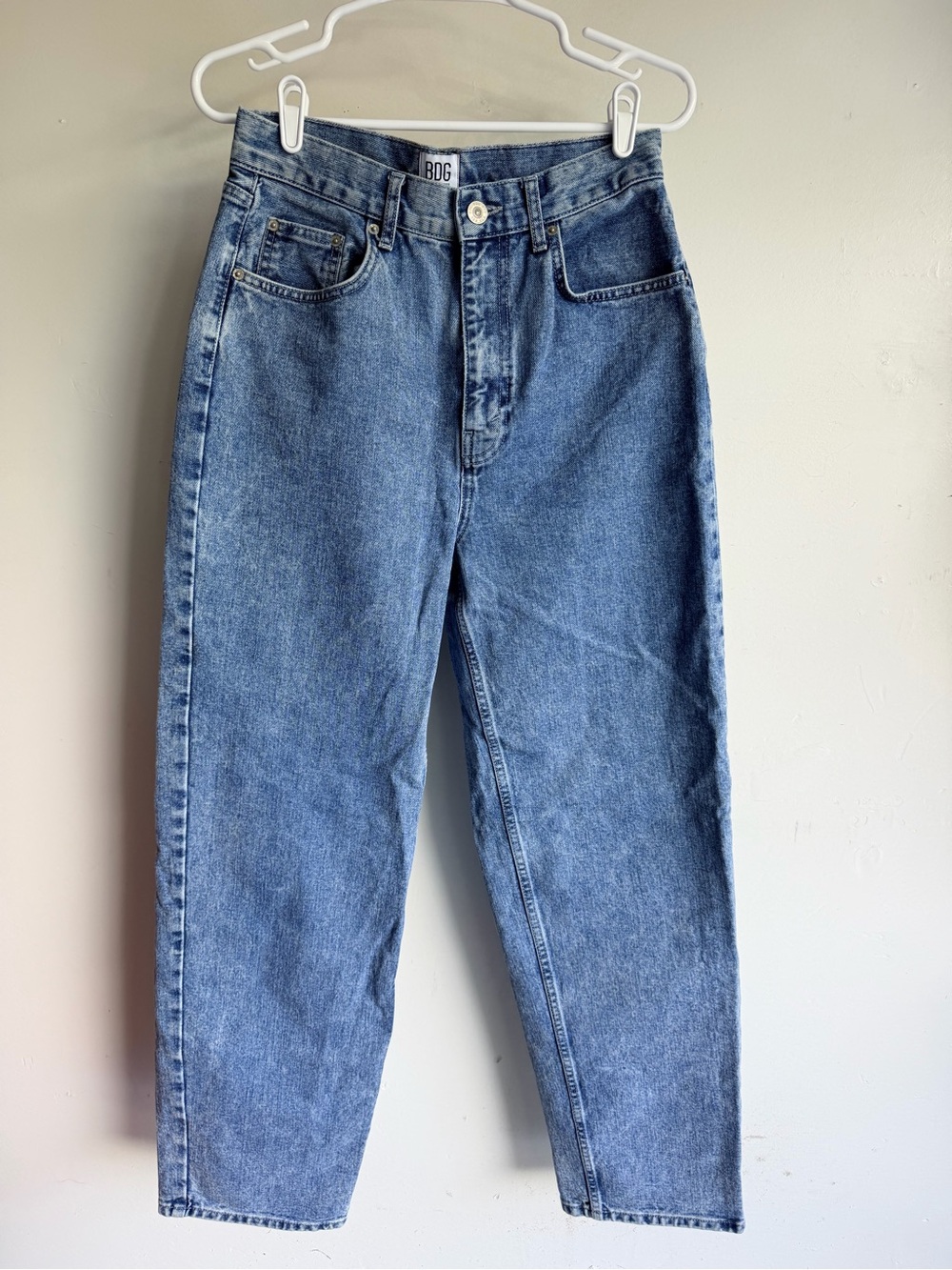 BDG High-Rise Mom Jeans in Medium Blue Wash